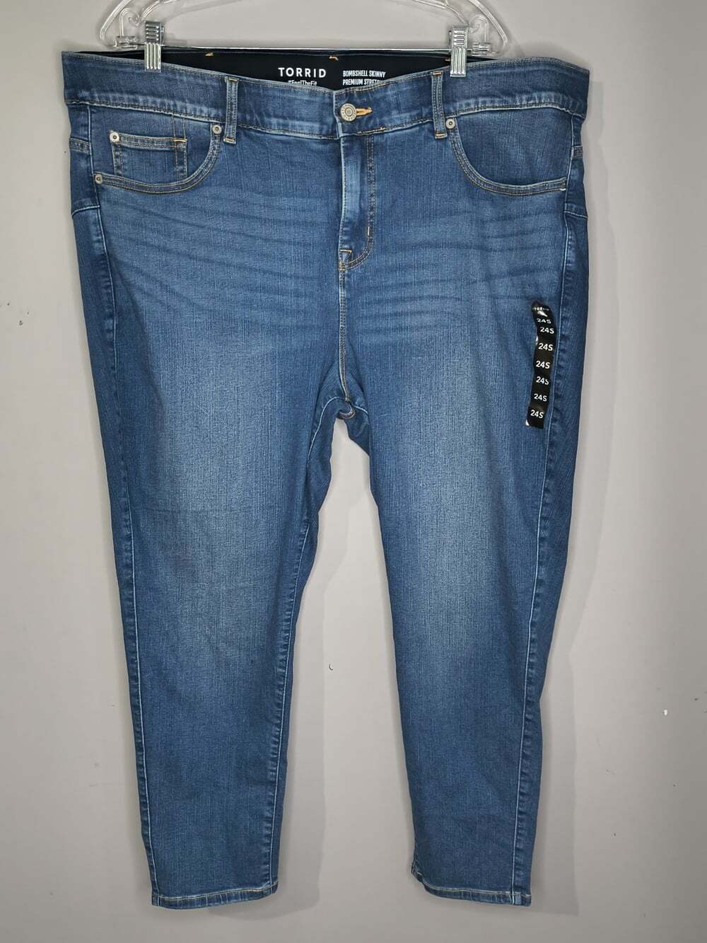 Torrid Bombshell Skinny Premium Stretch Jeans Size 24 Short NWT